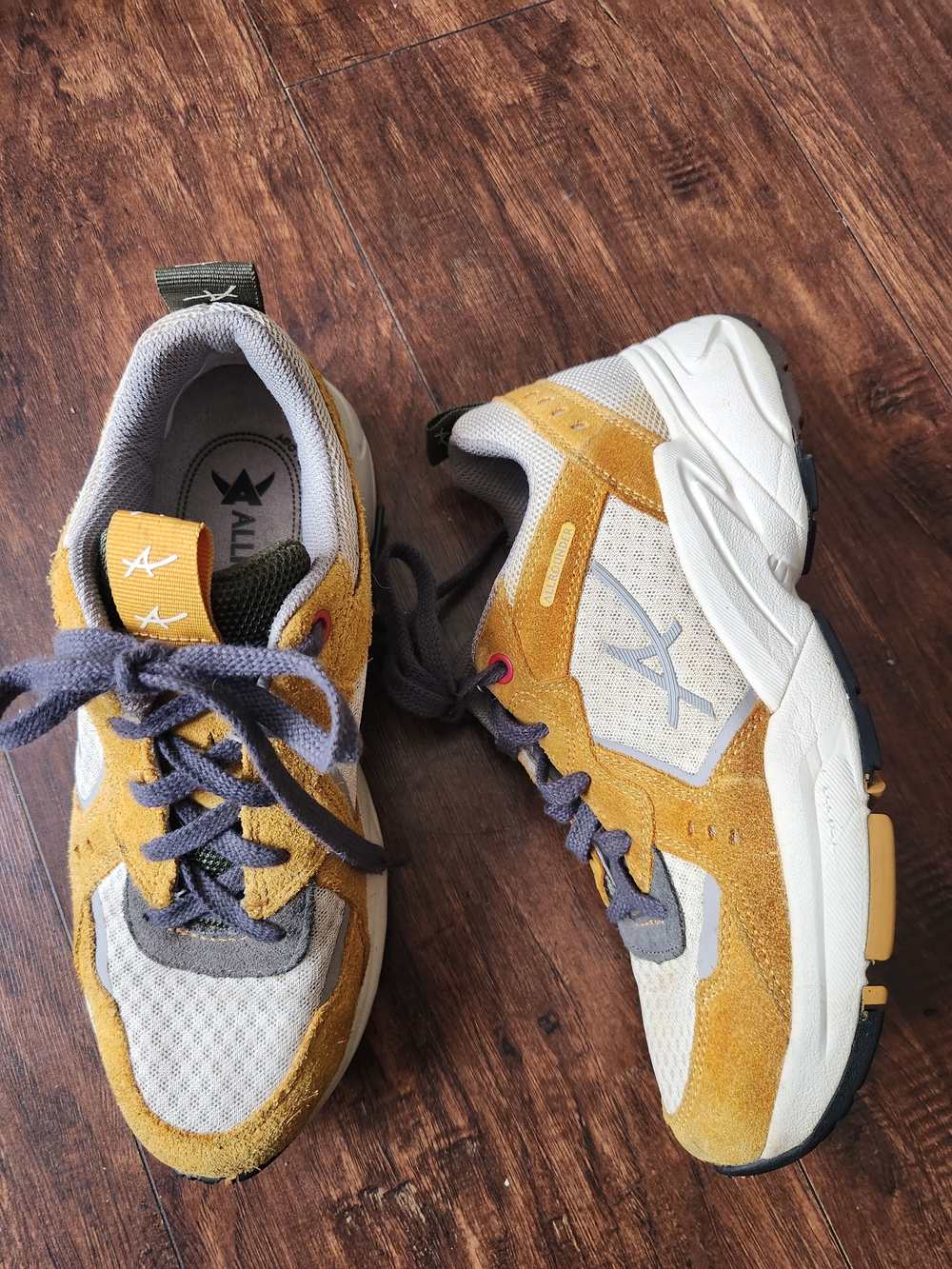 Allrounder By Mephisto Dynamic Mustard Yellow Suede-Trim Lace-Up Sneakers